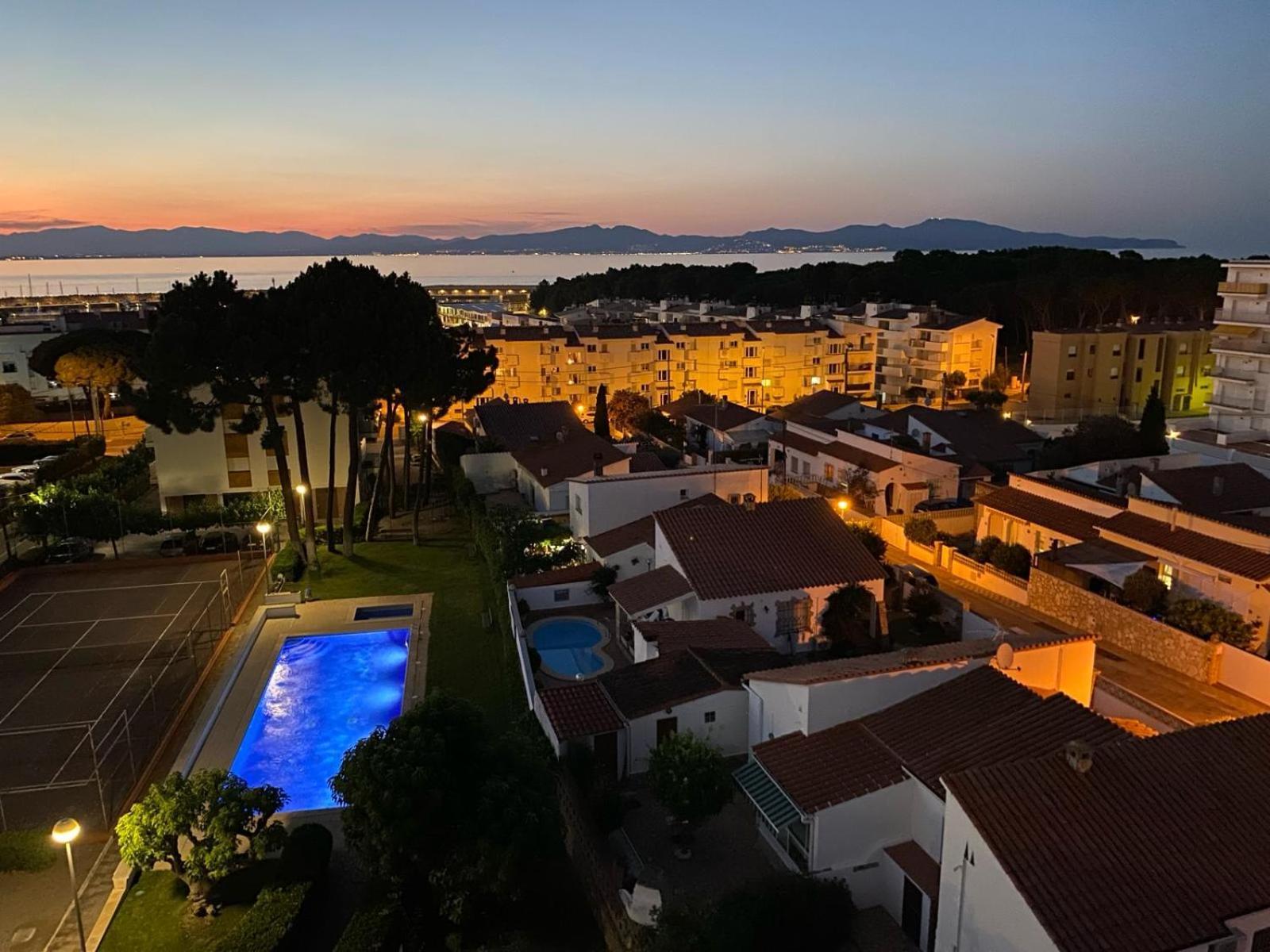 Orsa-Atico Con Vista Al Mar Y Piscina Apartment L'Escala Exterior photo